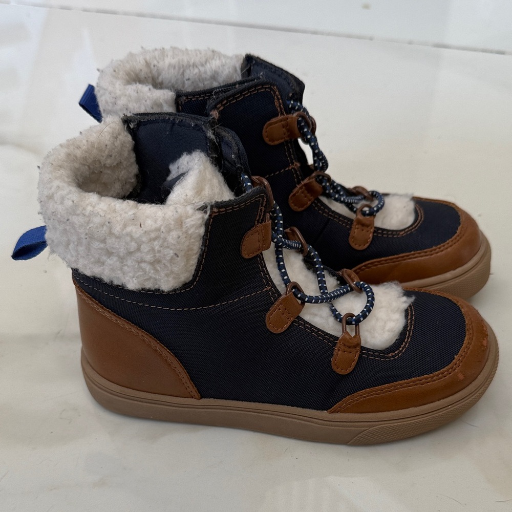 Old Navy Kids' Navy and Brown Winter Boots